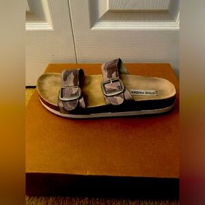 Steve Madden Blanca -Women’s Camo Sandals- Size 9.5